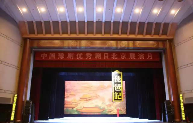 草莓视频下载网址设备在舞台演出中的重要作用
