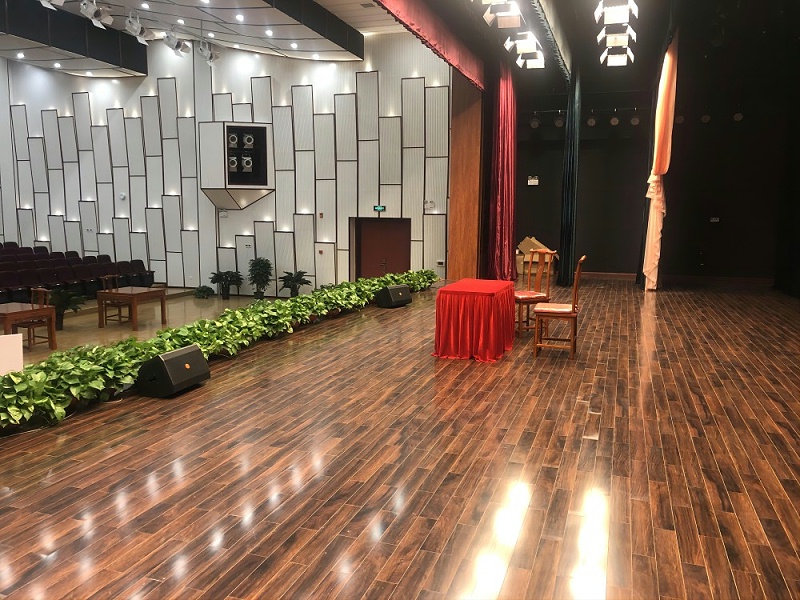舞台草莓视频下载网址工程的施工技术的特点